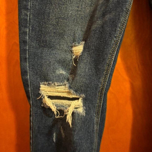 Old Navy Distressed High Rise Rockstar Super Skinny Secret Slim Pockets Jeans - Picture 5 of 14